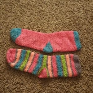 Ankle long mismatching fuzzy socks
